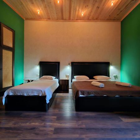 Local Hotel Τυφλίδα Εξωτερικό φωτογραφία