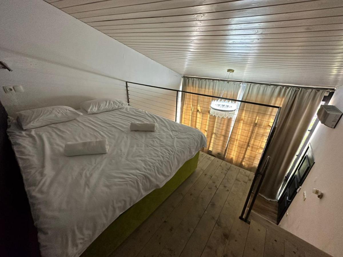 Local Hotel Τυφλίδα Εξωτερικό φωτογραφία