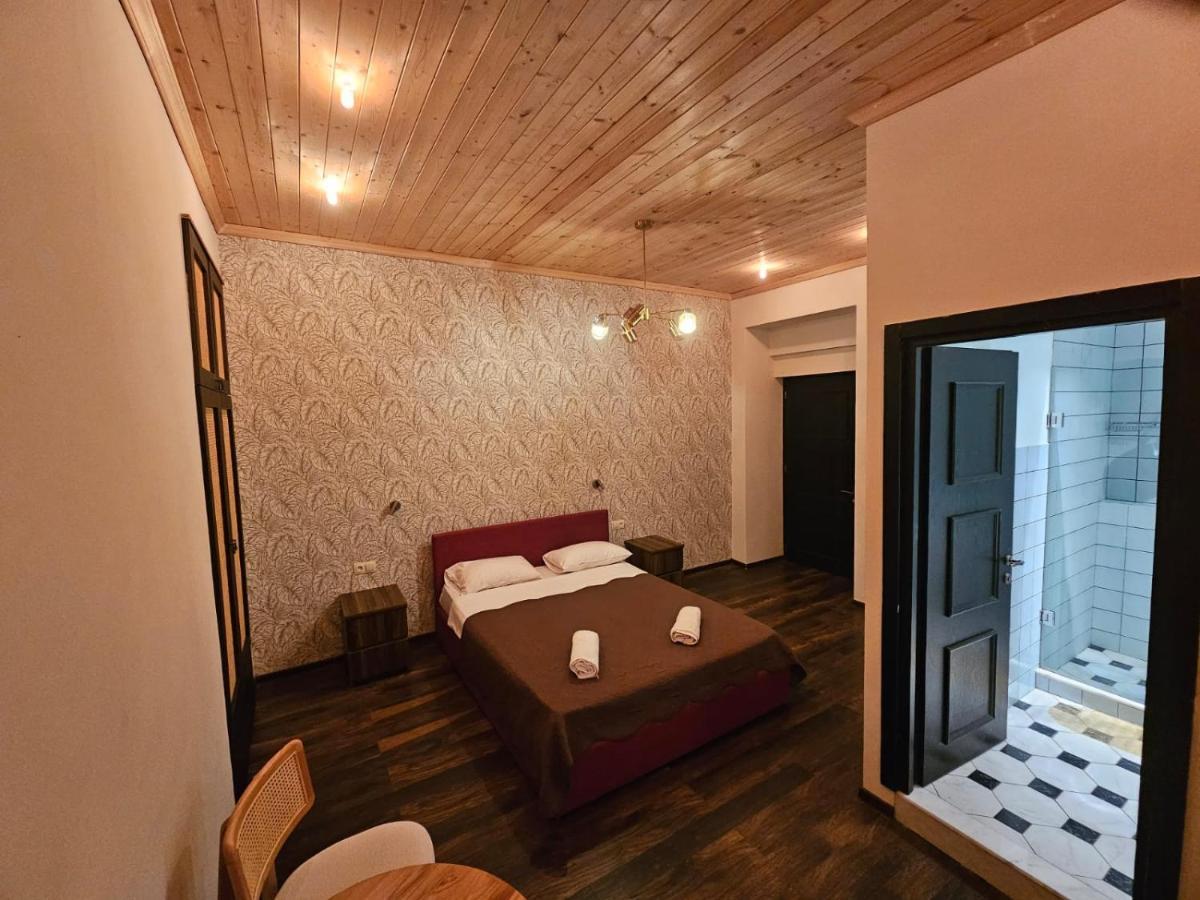 Local Hotel Τυφλίδα Εξωτερικό φωτογραφία
