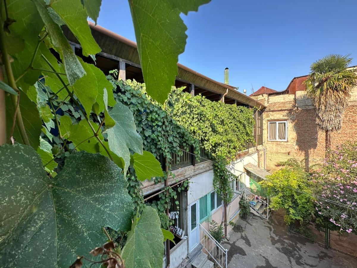 Local Hotel Τυφλίδα Εξωτερικό φωτογραφία