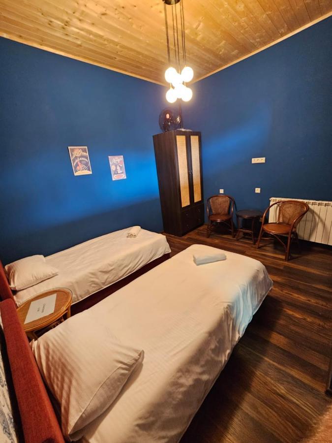 Local Hotel Τυφλίδα Εξωτερικό φωτογραφία