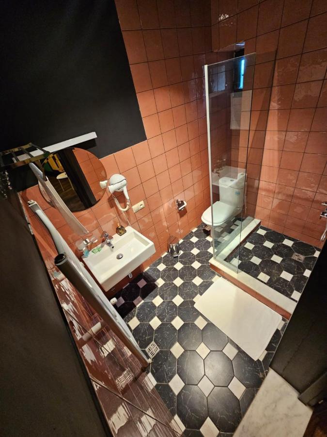 Local Hotel Τυφλίδα Εξωτερικό φωτογραφία